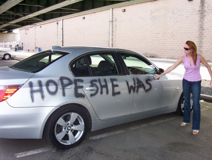 sprayu_paint_your_cheating_partners_car_for_reveng1.jpg