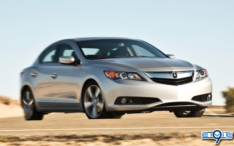 2013_Acura_ILX_front_motion_view.sized.jpg