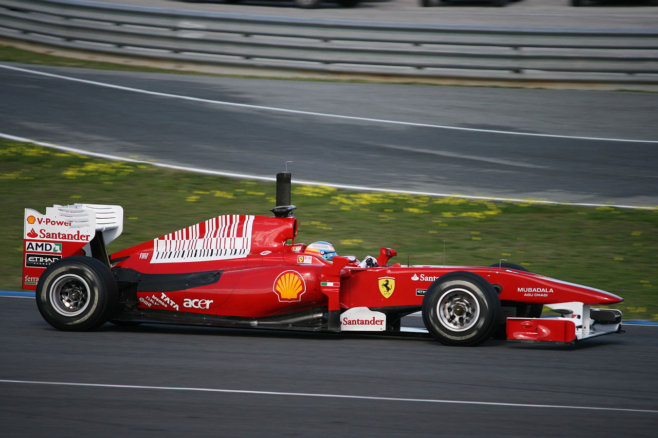 1280px-Fernando_Alonso_2010_Jerez_test_14.jpg