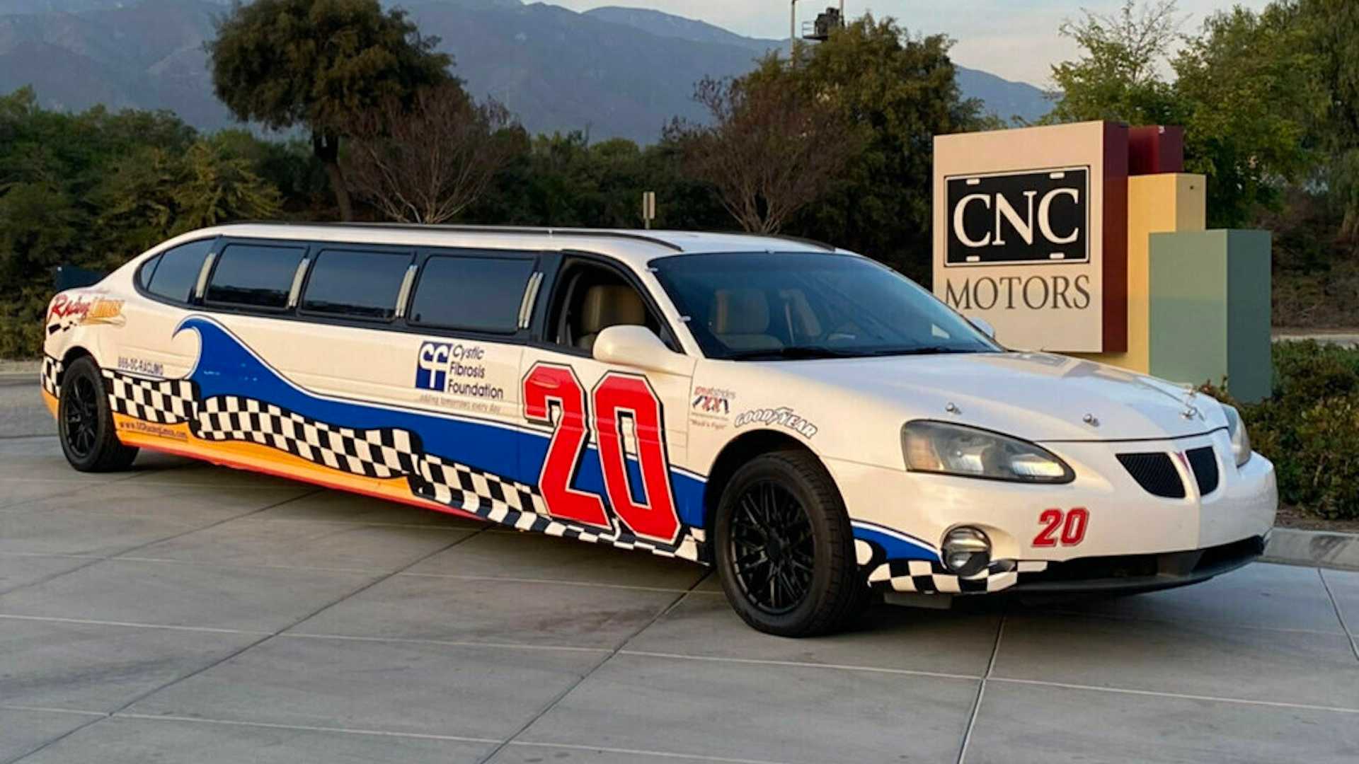 2004-pontiac-grand-prix-nascar-limo-for-sale.jpg