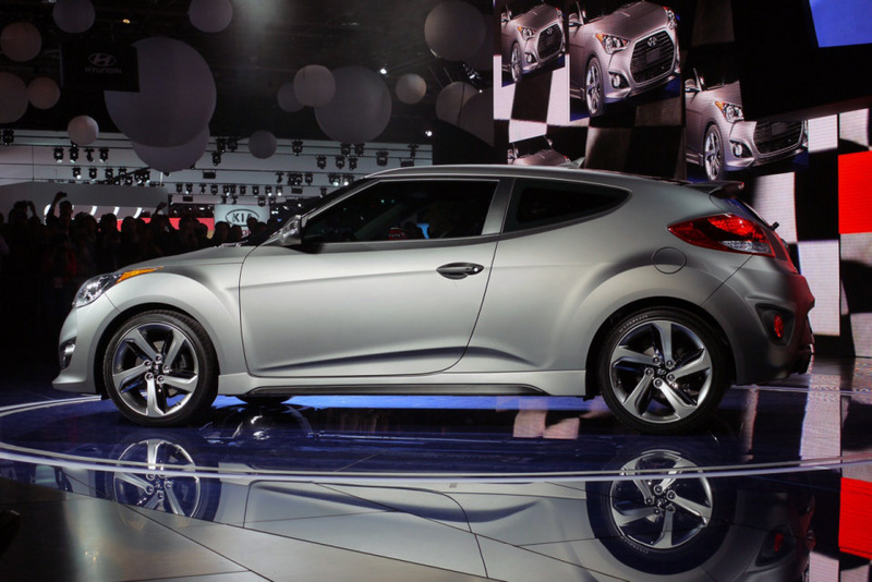 2013_hyundai_veloster_turbo_06_1326142950.sized.jpg