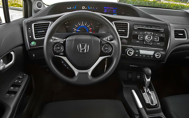2013-Honda-Civic-cockpit.jpg