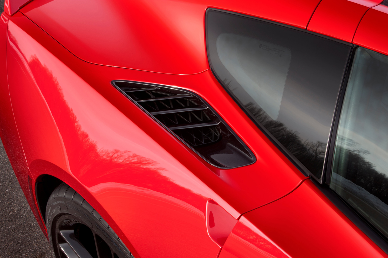 004_2014_chevrolet_corvette.jpg