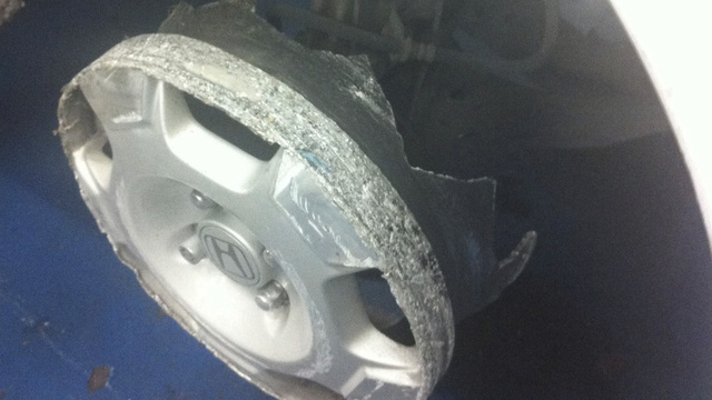 xlarge_honda_civic_wheel2.jpg