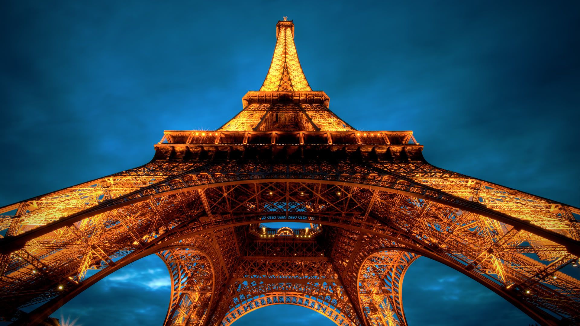 02675_latoureiffel_1920x1080.jpg