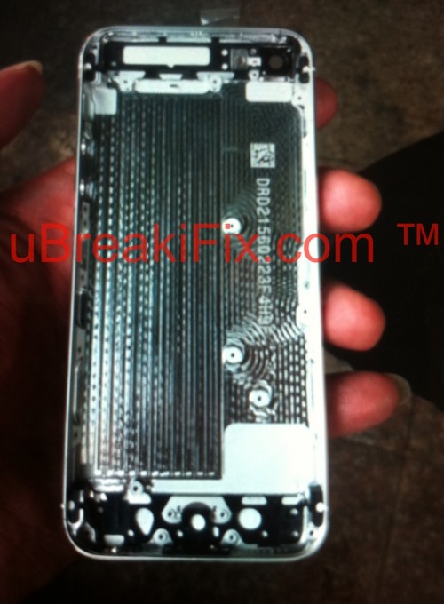 iphone_5_rear_shell_white_2_500x680.jpg