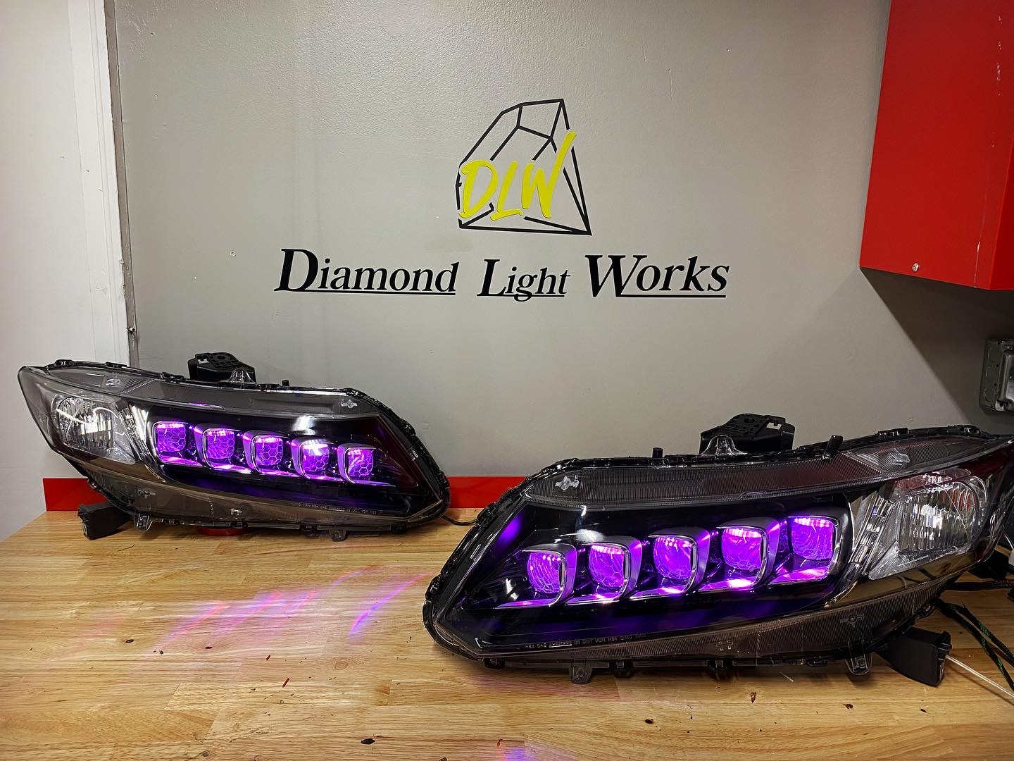 diamondlightworks1.com