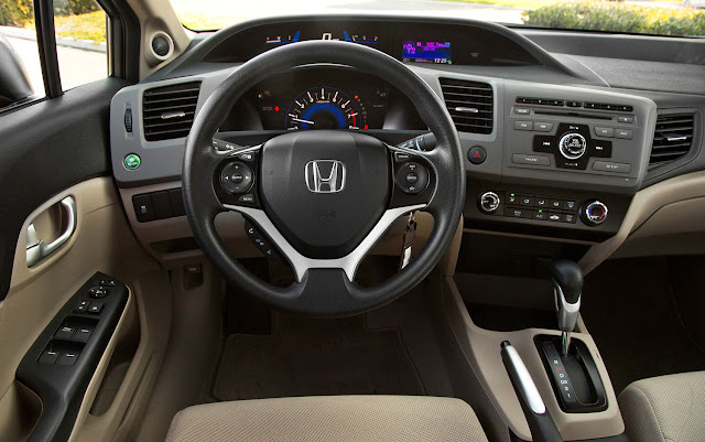 2012-Honda-Civic-cockpit.jpg
