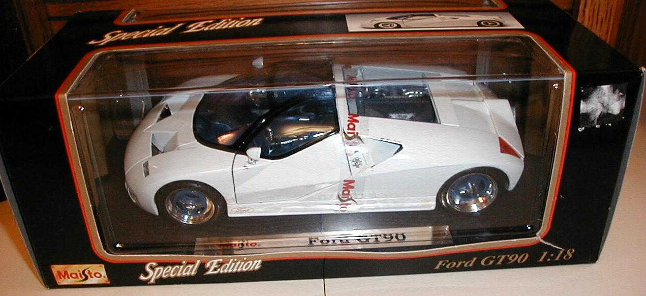 1996%20ford%20gt90%20concept%20white%20118%20maiso%203.jpg