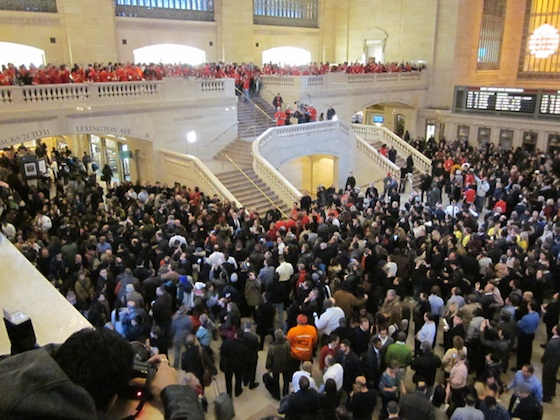 grand_central_store_crowd.jpg