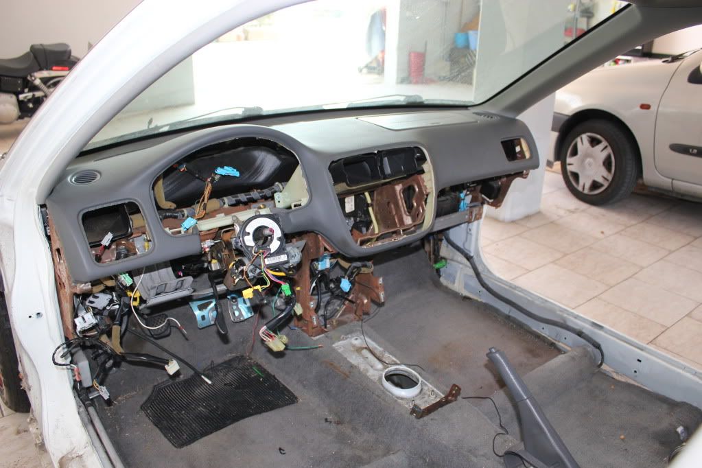 strippedcivic008.jpg