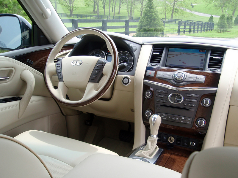 2135_Infiniti_QX56_interior.sized.jpg