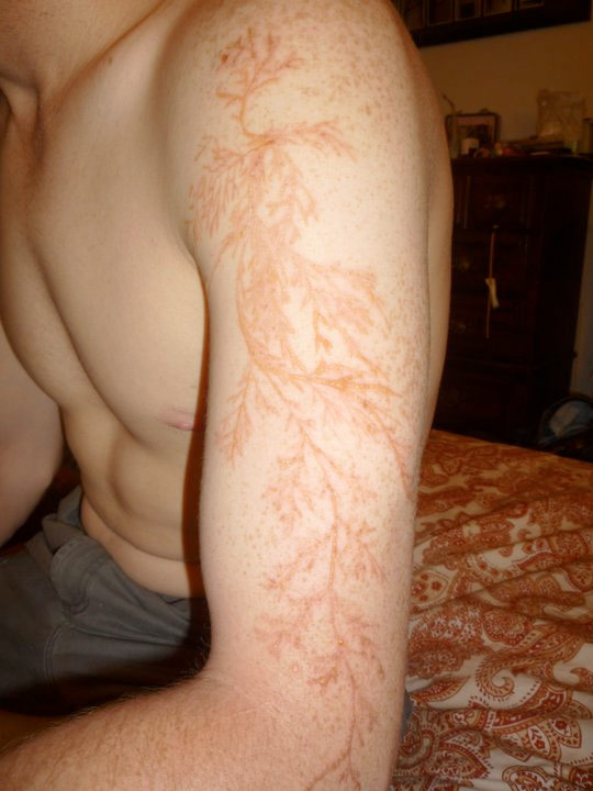 lightning-tattoo.jpg