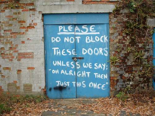 funny_bizarre_signs_11.jpg