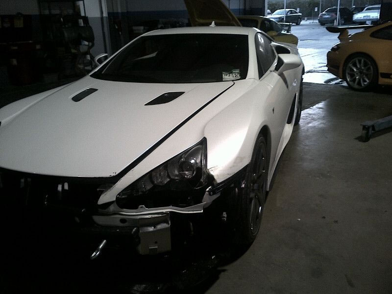 2012_Lexus_LFA_2.jpg