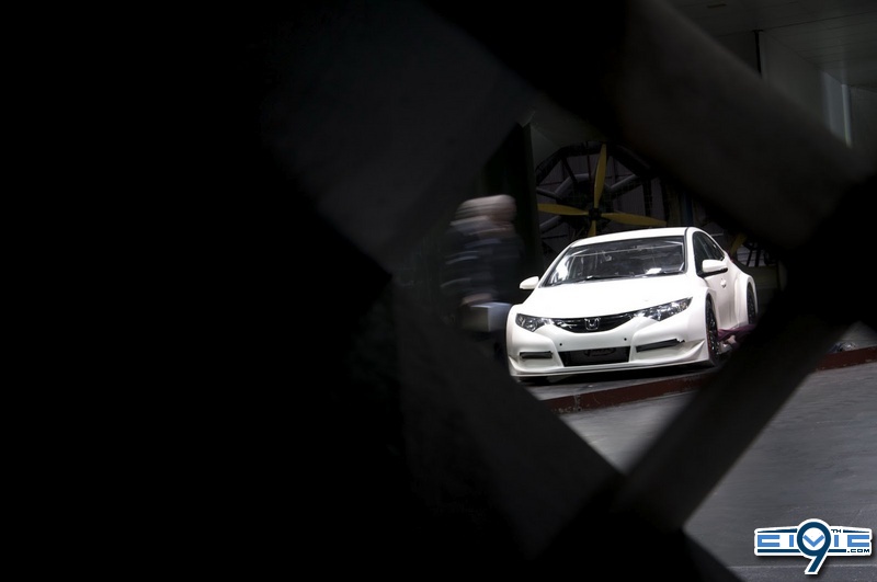 2012_Honda_Civic_BTCC_Racer_3_001.sized.jpg
