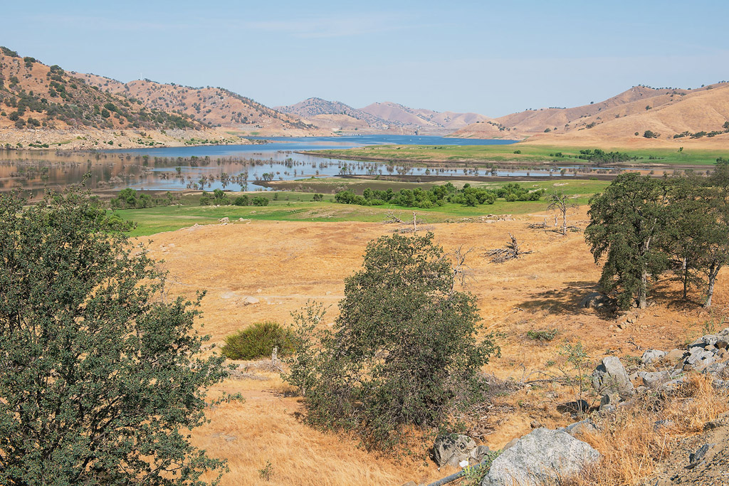 lakekaweah.jpg