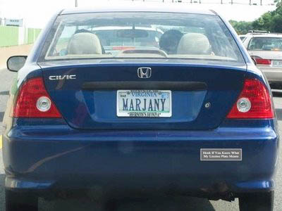 idiotic_vanity_plates_15.jpg