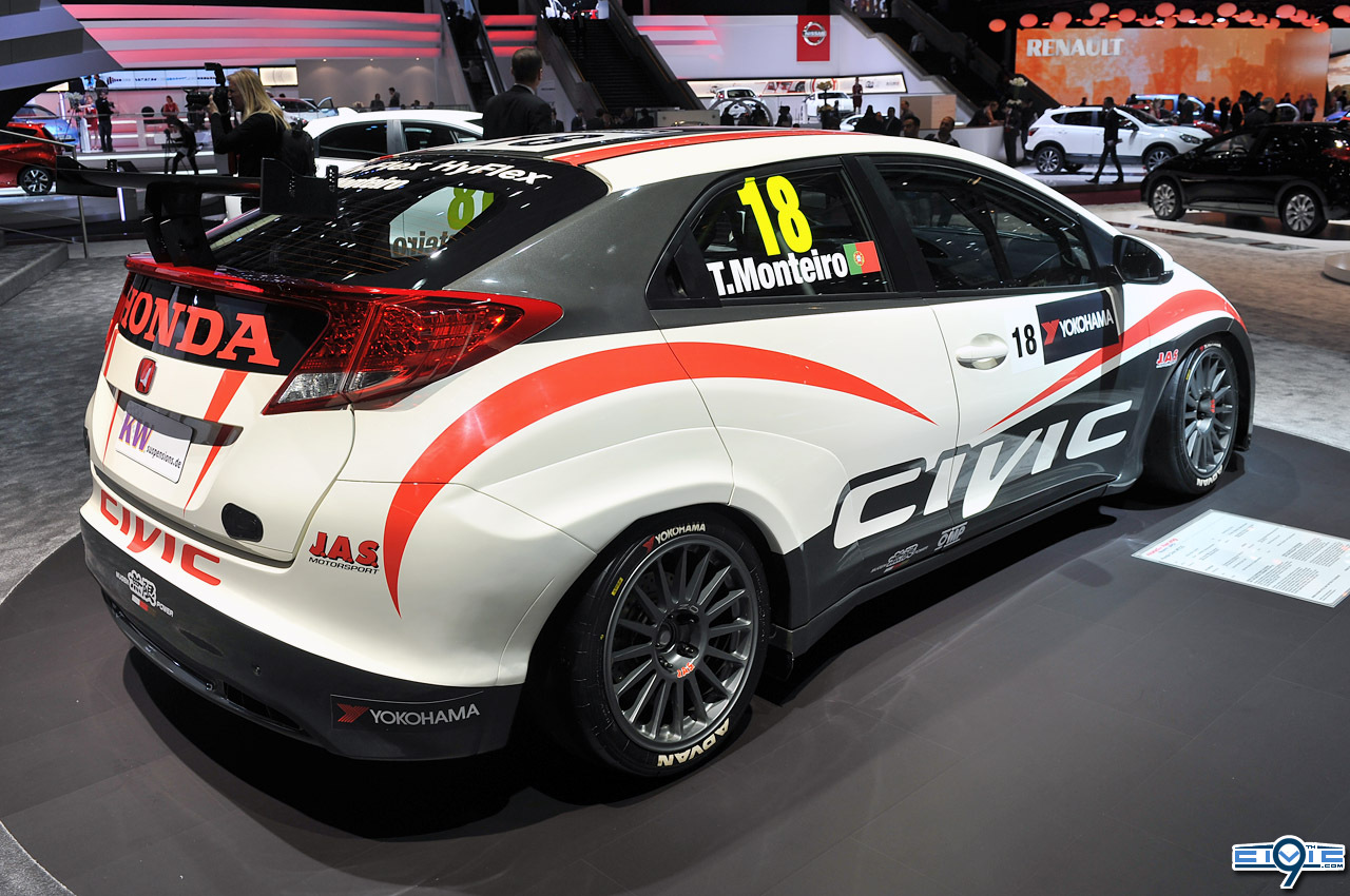 04_2013_honda_civic_wtcc_geneva.jpg