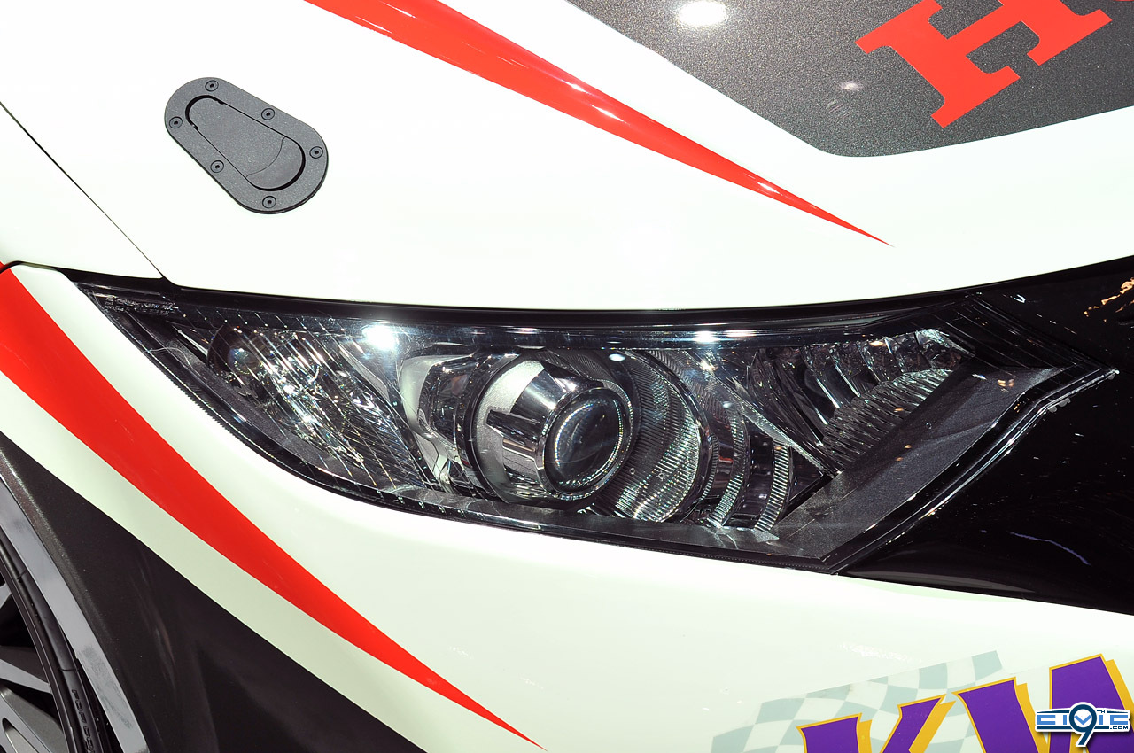 10_2013_honda_civic_wtcc_geneva.jpg