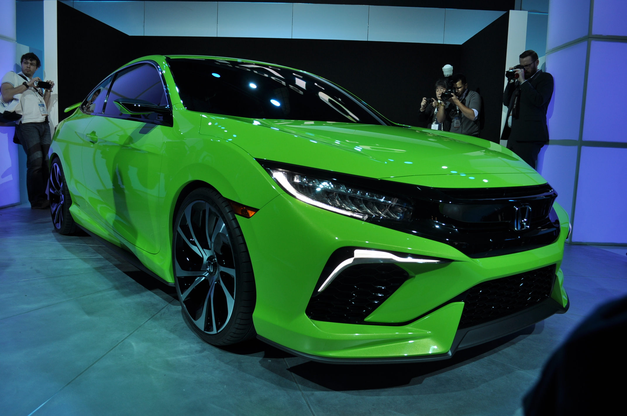 honda-civic-concept-live-shots-2015-new-york-auto-show_100506632_h.jpg