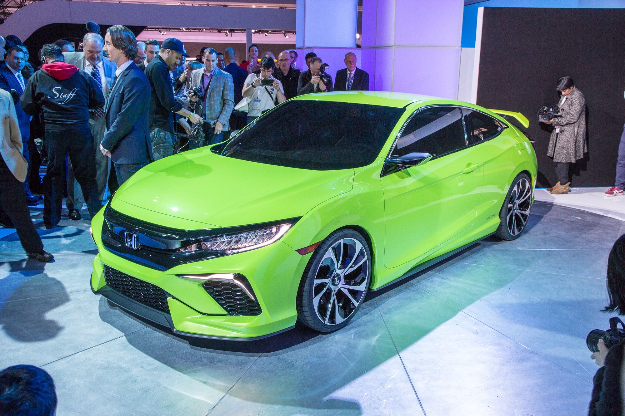 honda-civic-concept-live-shots-2015-new-york-auto-show_100506634_h.jpg